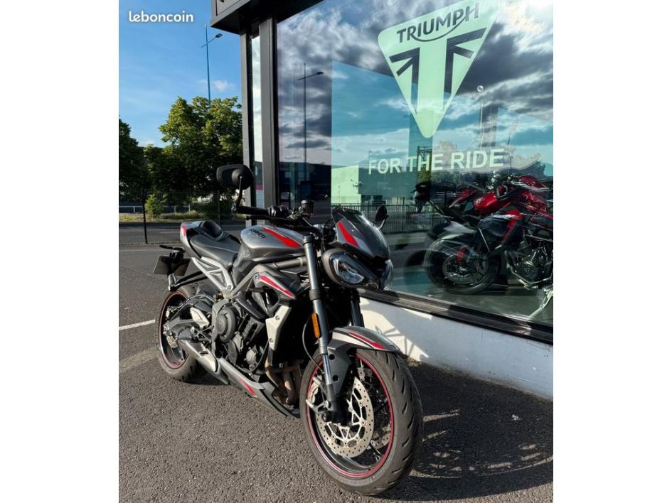 TRIUMPH STREET TRIPLE 765 RS