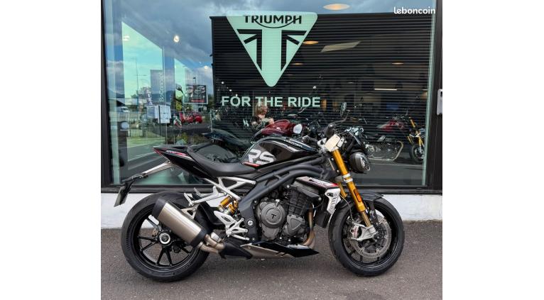 TRIUMPH SPEED TRIPLE 1200 RS