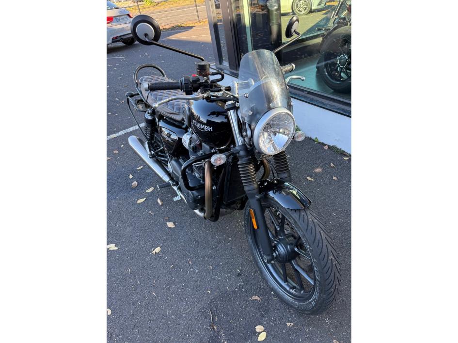 TRIUMPH STREET TWIN  900