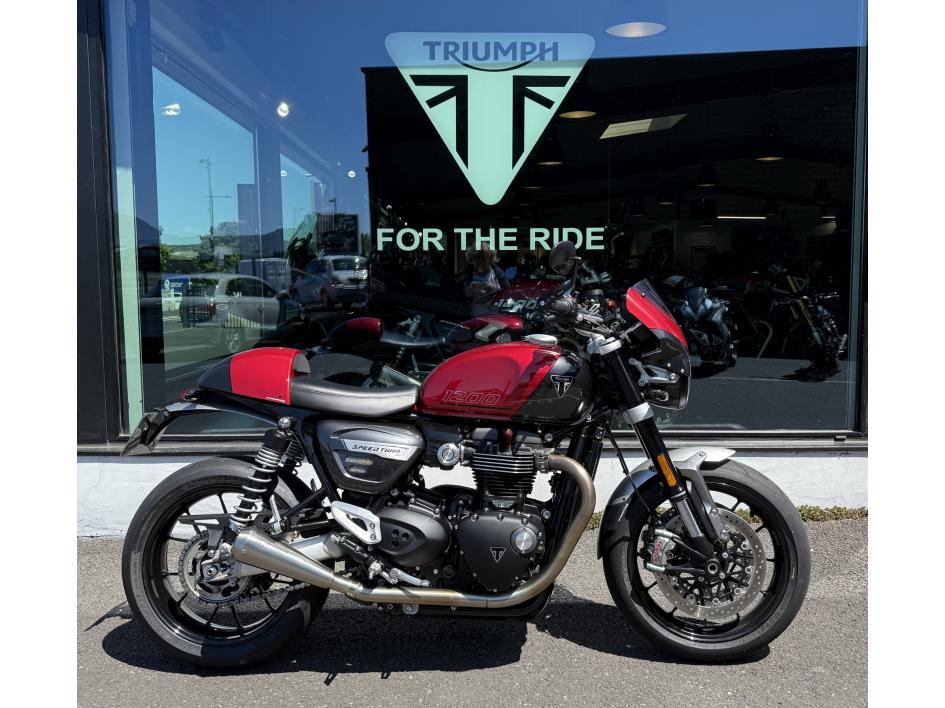 TRIUMPH SPEED TWIN 1200