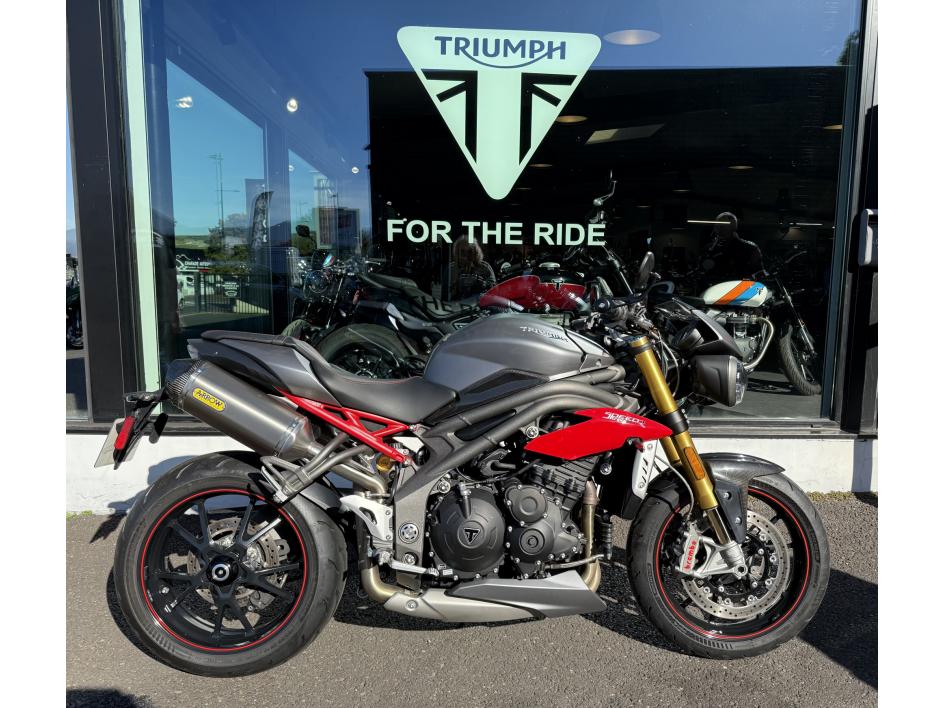 TRIUMPH SPEED TRIPLE R 1200