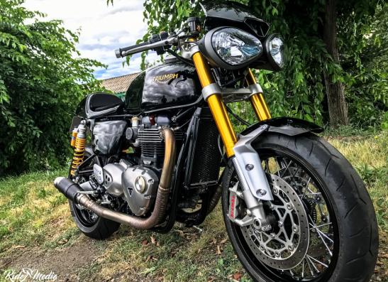 THRUXTON R la 